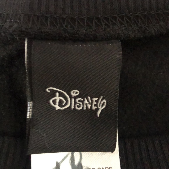 NWT Women’s Disney Sweater - Picture 4 of 7